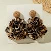 Серьги-цветы из ткани, свежие, объемные, роза, нежная и сладкая атмосфера, серьги-цветы