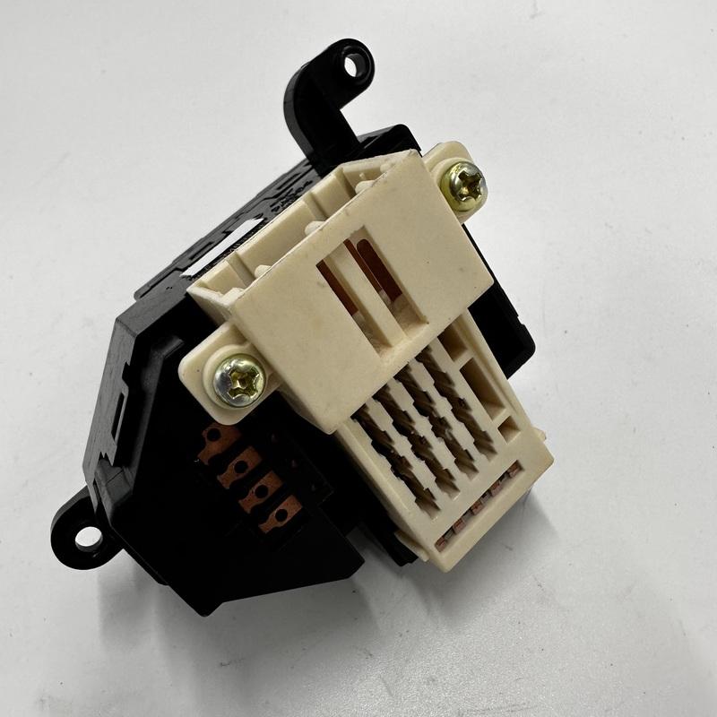 Rear mirror adjustment switch Rearview mirror adjustment switch button FOR Hyundai i30 I30 2007 2009 935402L100