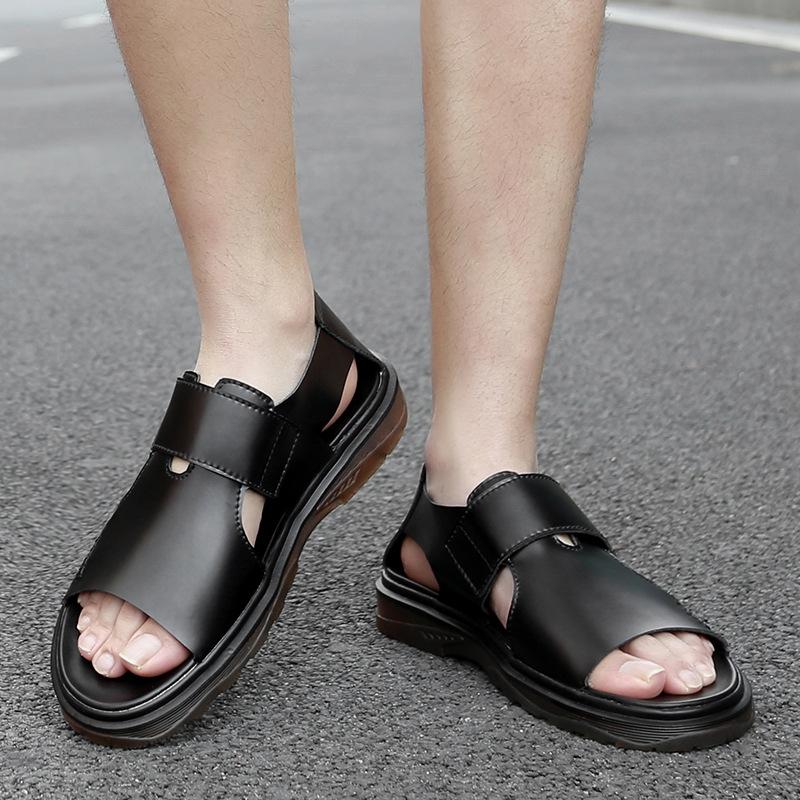 Мужские сандалии из натуральной кожи, летние новые модные тапочки, нескользящая пляжная обувь, мягкая подошва, открытый носок, повседневная мужская обувь