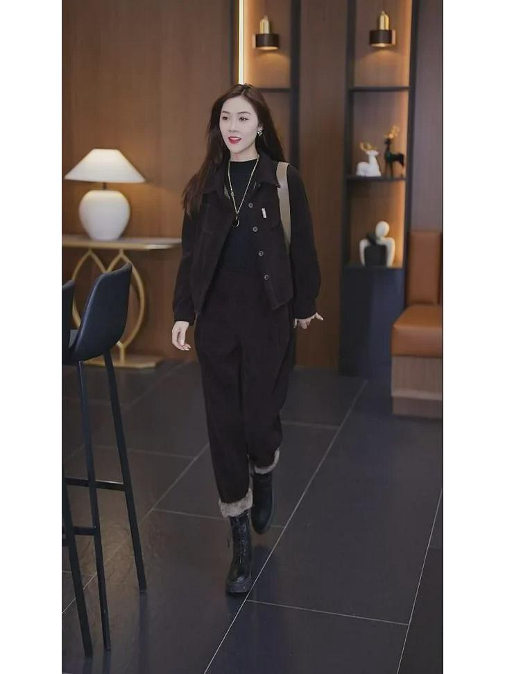 Women's Plush Thickened Casual Two-Piece Suit - Slim, Loose, Meat-Covering Fashion for Autumn & Winter 2024