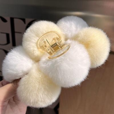 Autumn Winter Plastic Ball Grab Clip Large Plush Hairpin Back Head Shark Clip Hair Accessories 10cm European American Style New