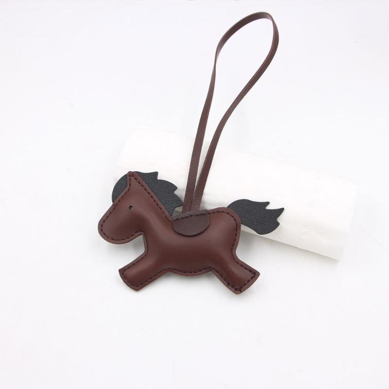 Брелок для ключей из искусственной кожи с лошадью, с веревочной кисточкой, модные аксессуары для подвешивания на сумку, подвеска для рюкзака, подарок к году Лошади