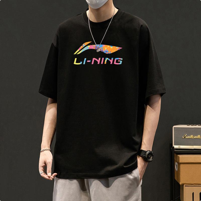 Li Ning Спортивная Модная Серия Логотип Буквенный Пуловер Футболка с Коротким Рукавом Шорты Миди с Завышенной Талией Повседневный Спортивный Комплект Унисекс Комплект AHSU835-1+AKSU747-2