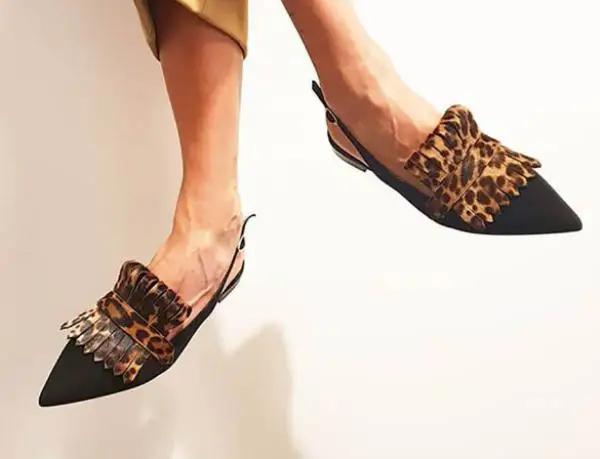 Модная женская повседневная обувь большого размера с острым носком, кроссовки на низком каблуке с кисточками, туфли-лодочки на плоской подошве, новый стиль, сандалии на шнуровке