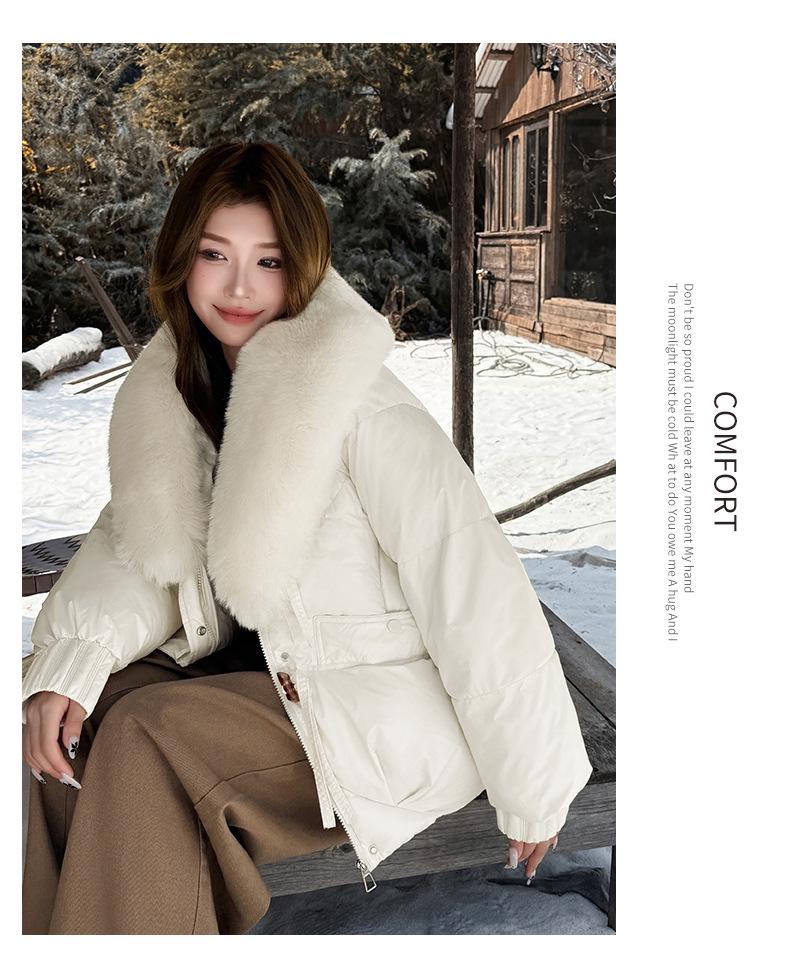 2025 Winter Women's Fashionable Short Cotton Jacket with Removable Fur Collar - Age-Reducing, Loose, Photogenic & Thickened Design