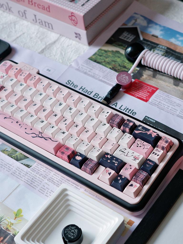 Розовая ночная звезда Колпачок для клавиши Cherry Толщина стенки 1,6 мм Материал PBT Сублимация Нюдово-розовый Колпачок для клавиши 142 клавиши 2.25/2.75U Колпачок для клавиши Alice