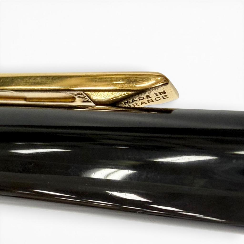 Отличная шариковая ручка Cartier Trinity Twist черная мужская Б/у