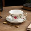 Керамическая кофейная чашка с блюдцем и ложкой, набор цветочных чайных чашек, европейская фарфоровая кружка и блюдце для кофейных чашек, кружки, кофейная посуда, подарок