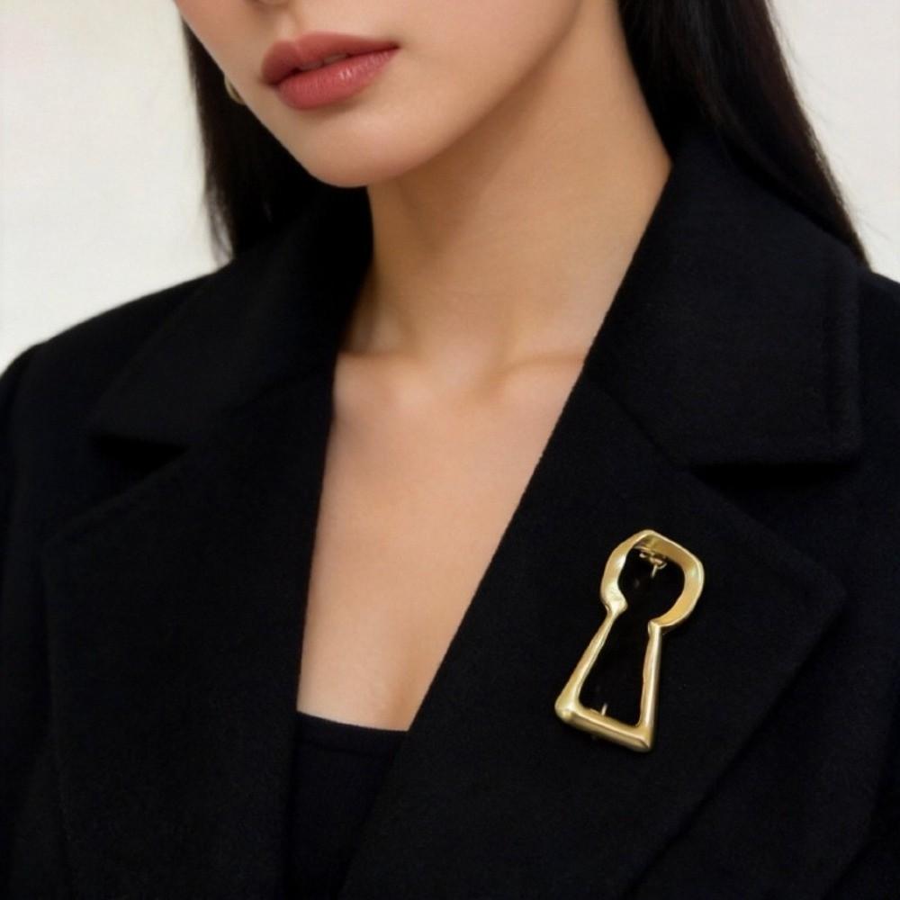 Lock Hole Design Key Shaped Brooch Vintage Style Metal Decorative Pin Suit Coat Accessory  Daily