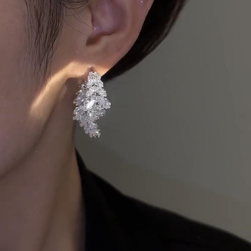 Изысканные серьги-гвоздики с цирконом высокого класса в виде пшеничного колоса, серебро S925, универсальные