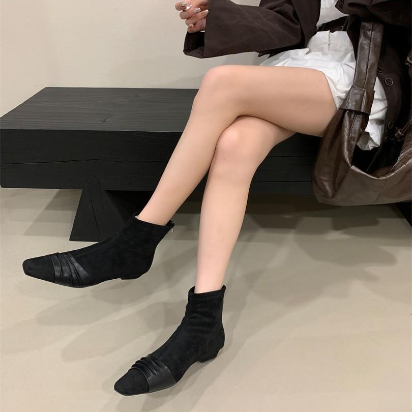 2025 осень и зима новая модель острый носок тонкий каблук высокий каблук темперамент тонкие французская мода сексуальная красота женские интернет-знаменитости короткие ботинки