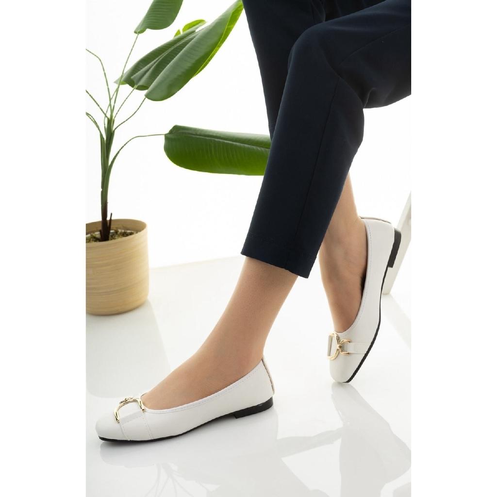 Женские балетки черного цвета с пряжками, легкая повседневная обувь на удобной подошве