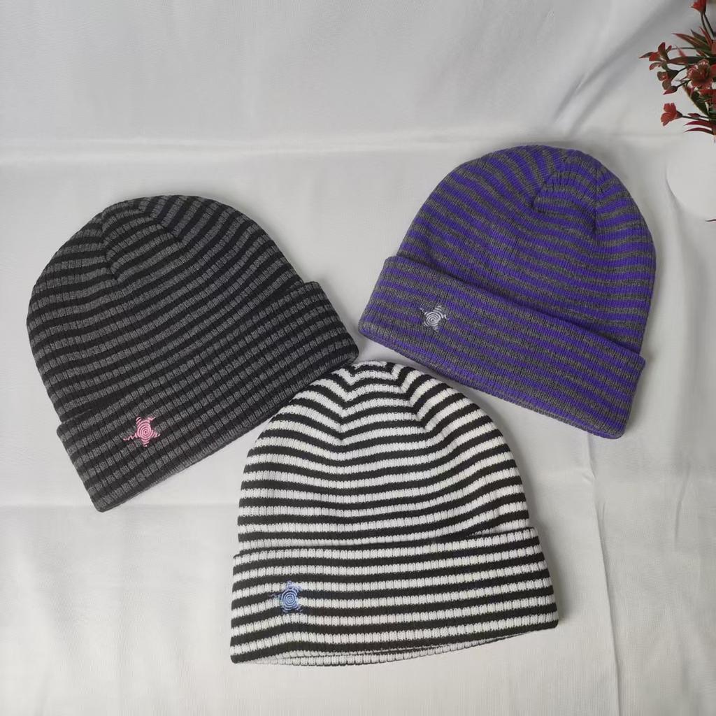 Original niche designer's star-striped retro knitted hat for children's autumn and winter versatile face-showing small pullover hat