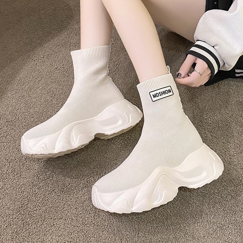 Модные женские ботильоны на каблуке 7 см, вязаные короткие носки, новые зимние кроссовки 2024 года на толстой подошве, нескользящие мягкие мотоциклетные ботинки