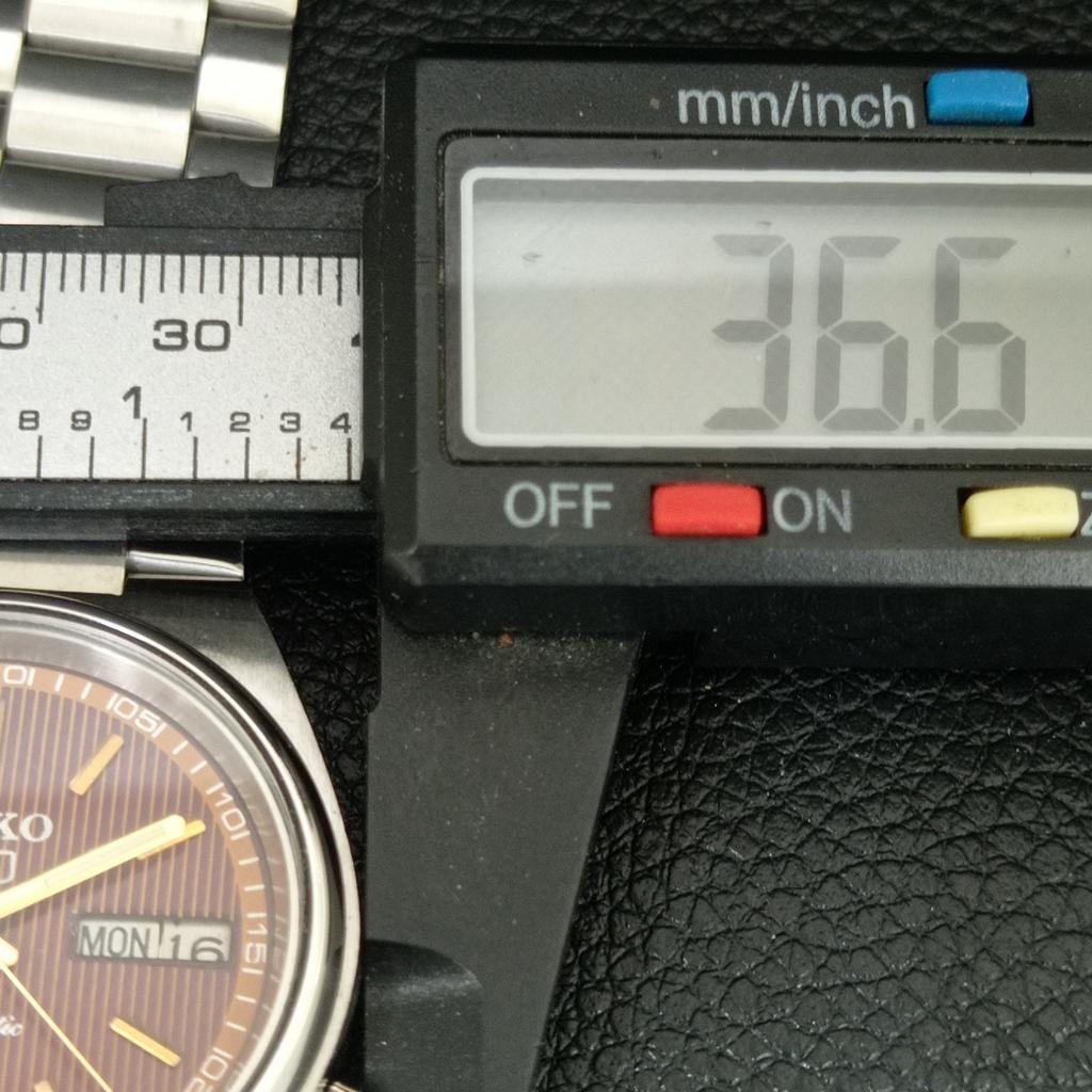 ОРИГИНАЛЬНЫЕ ВИНТАЖНЫЕ МУЖСКИЕ ЧАСЫ SEIKO 5 AUTOMATIC 7019A ЯПОНИЯ КОРИЧНЕВЫЙ ЦИФЕРБЛАТ a709179-1