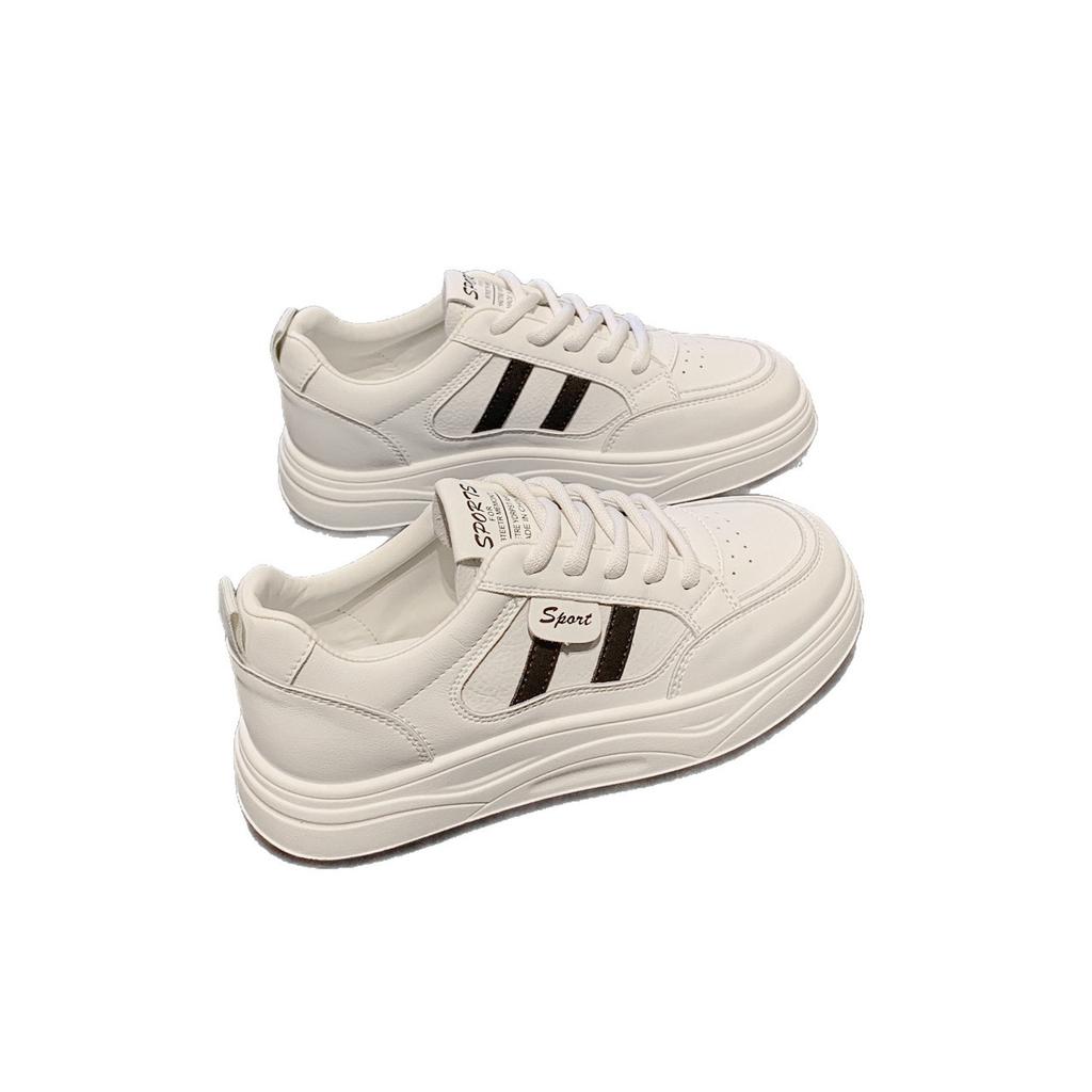 Spring and Autumn, the new women's breathable and lightweight, heightened thick-soled versatile little white shoes, spring and autumn