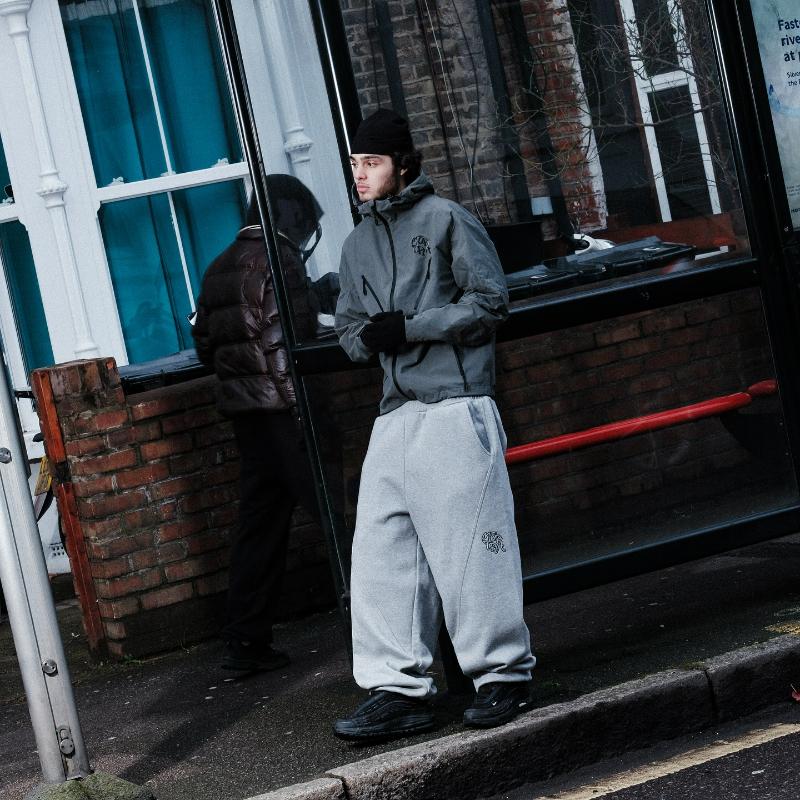 RogueWave Y2K Модные джоггеры Уличный ретро Обтекаемые швы Вышитый логотип Унисекс Спортивные штаны Хип-хоп Харадзюку Оверсайз Повседневные брюки