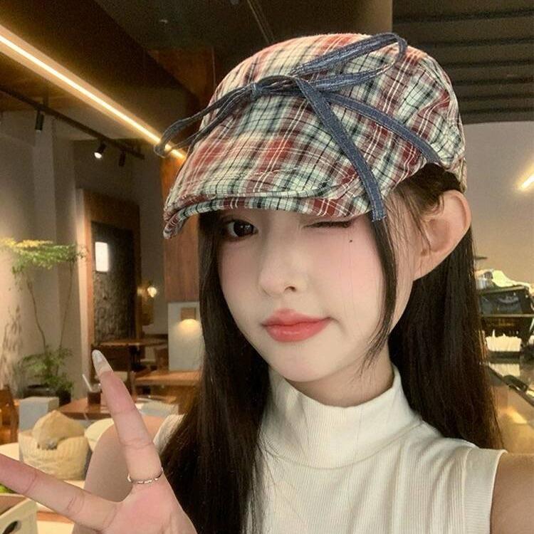 Клетчатая шляпа в британском стиле с бантом, женская, 2024 года, новая, ретро, универсальная, кепка газетчика, показывающая лицо, маленькая, берет