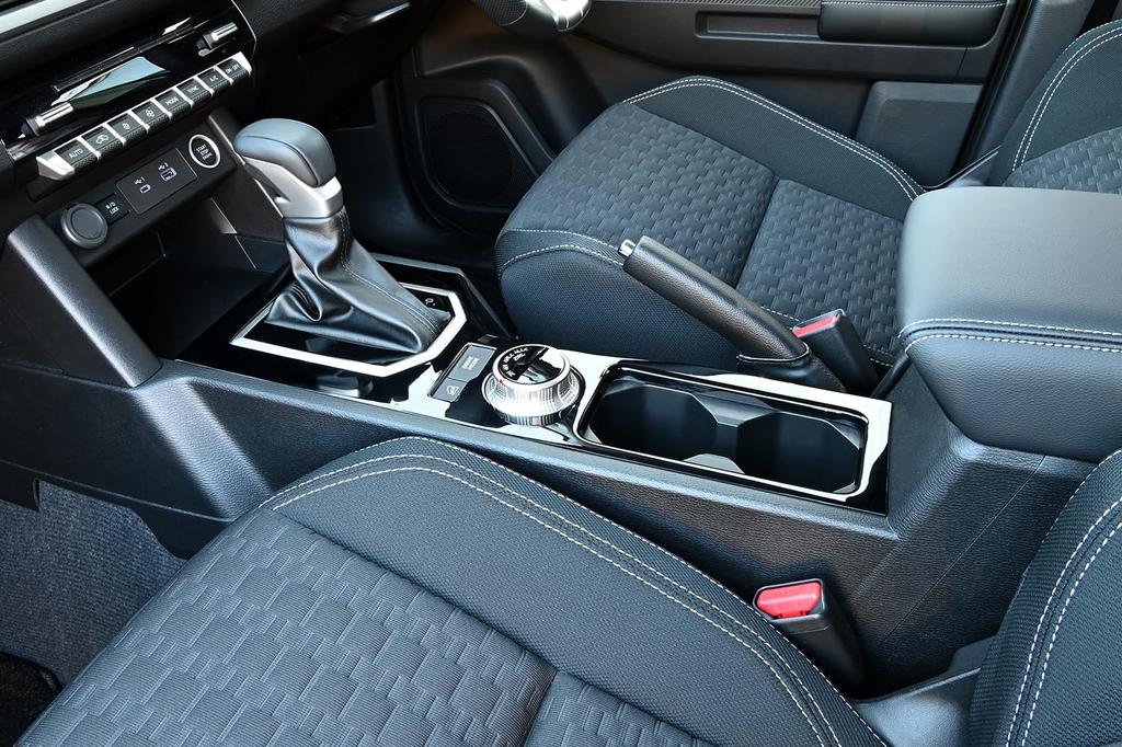 Панель переключения второй ступени для Mitsubishi Triton LC серии Piano B041BLK, Черный,