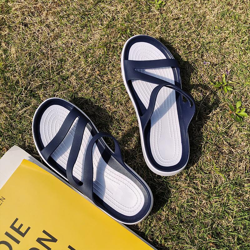 Женские сандалии, коллекция 2024 года, летние пластиковые сандалии на мягкой подошве, женская пляжная обувь с отверстиями, противоскользящие прозрачные туфли на плоской подошве с кристаллами