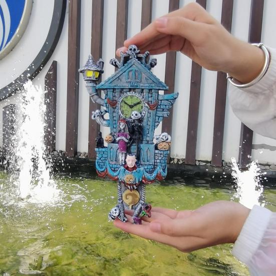 Halloween Cuckoo Clock Decoration Spooky Wall Clock Figurine Skeleton Pumpkin Wall Sculpture for Home Living Room Bedroom Decor