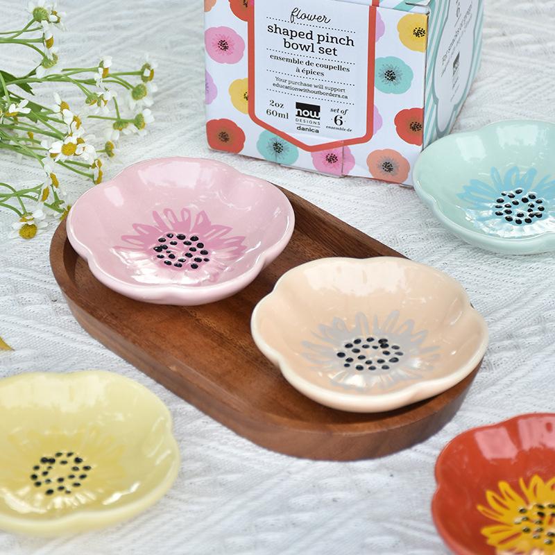 Cute Flower Shaped Sauce Ceramic Dishes Seasoning Serving Dish Spice Snack Plates Fruit Sushi Bowl Kitchen Tableware Accessories