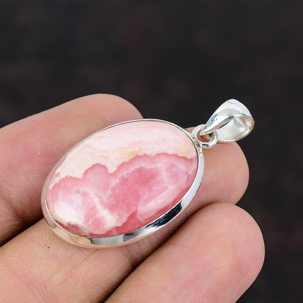 Подвеска с родохрозитом. Подвеска из натурального драгоценного камня. Подвеска из стерлингового серебра 925 пробы. Ювелирные изделия ручной работы с родохрозитом. Уникальный кулон. Подарок на день матери.