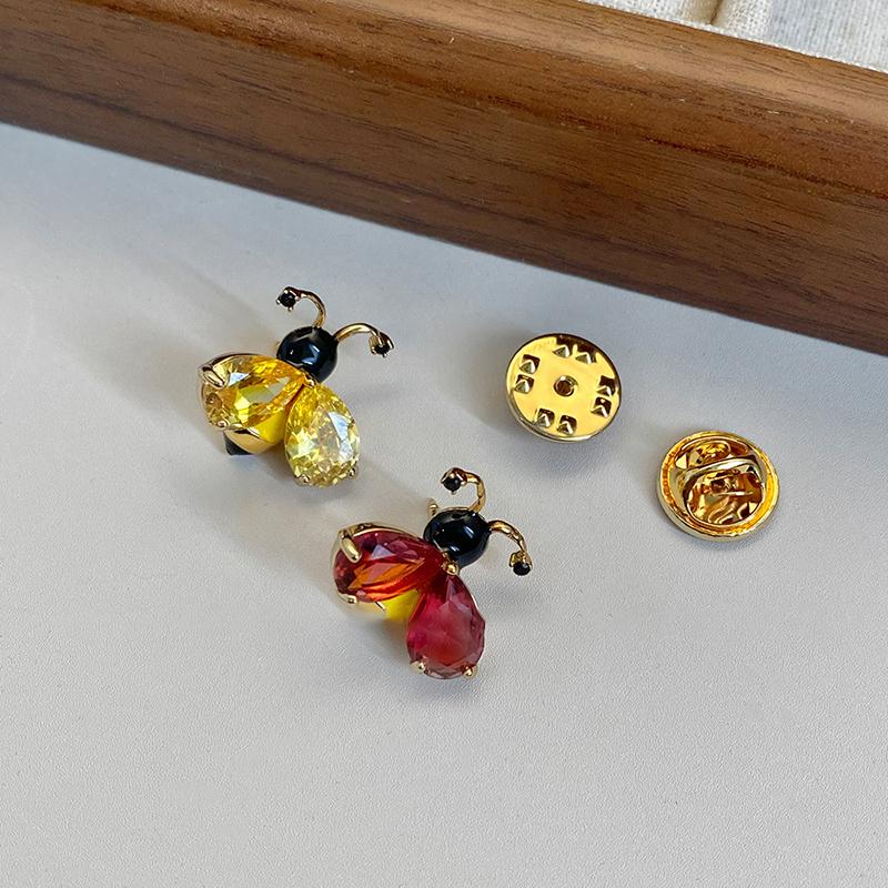 Cute  Insect Little Bee Brooches Pin For Women Clothing Coat Jewelry Accessries Gifts