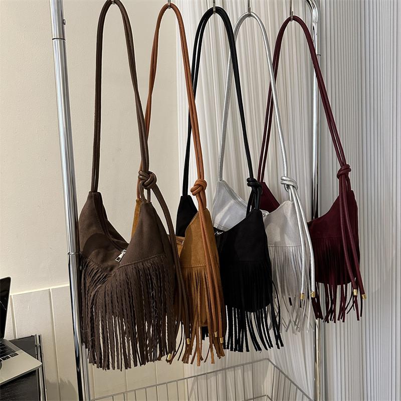 Модная бахрома Большая вместимость 2024 Новая Ретро Популярная Женская Простая Одноплечевая Наплечная Сумка