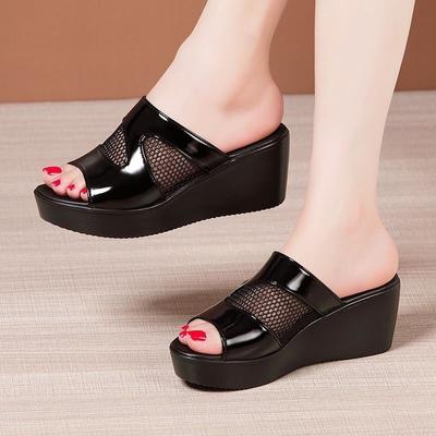 Летние новые цельные сетчатые женские классные тапочки с покатым каблуком, высокой плоской подошвой и блестящей кожей, женские большие повседневные размеры