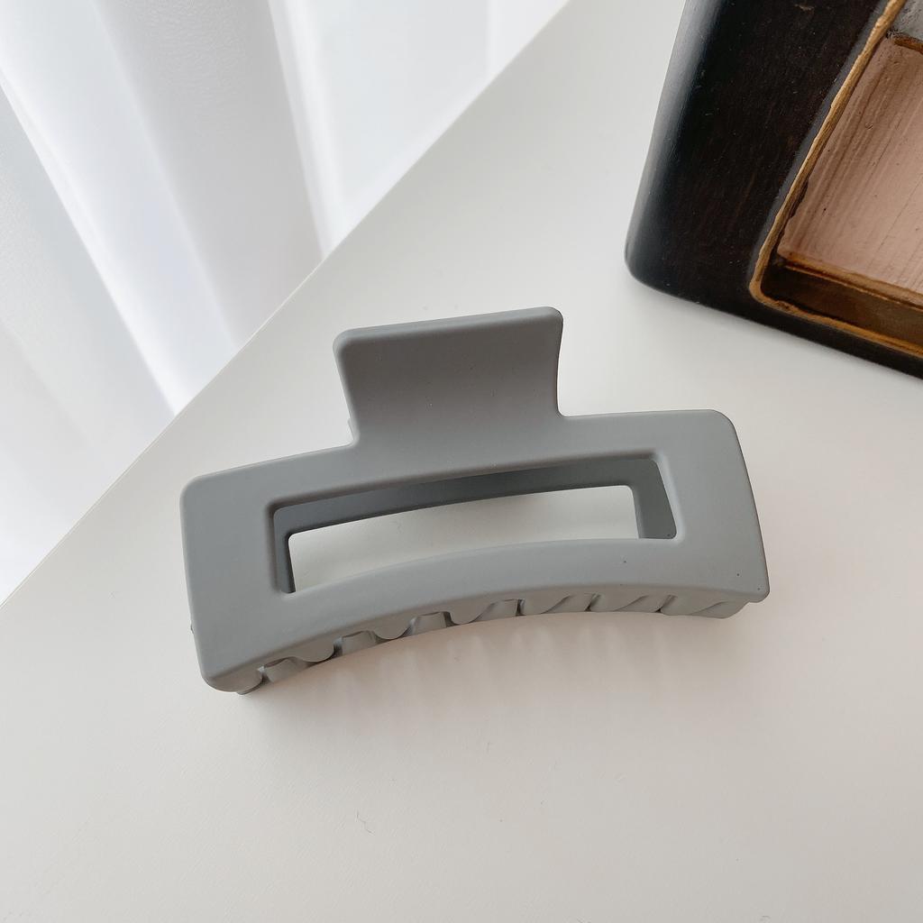 New Large Hair Clip Ladies Hair Barrette Buckle for Hair Accessories Plastic Claws Crab Hairpins for a Woman Clamps