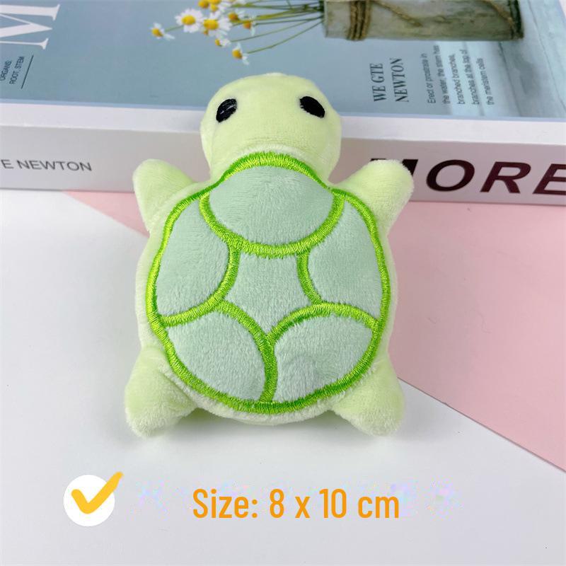 Xiaohongshu Милая маленькая черепашка мультяшная кукла рюкзак кулон шпилька и аксессуары для одежды для детей