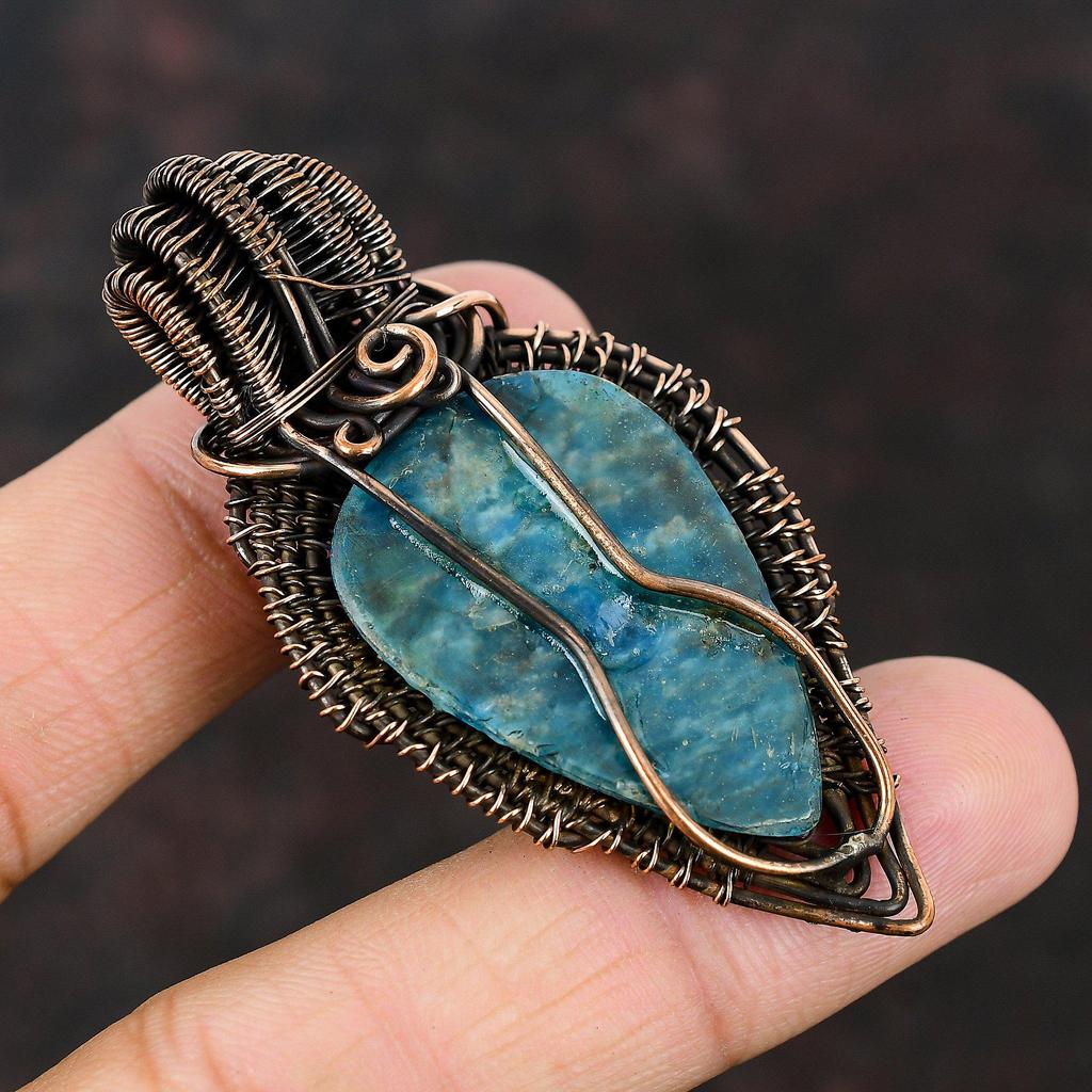 Неоновый апатитовый кулон с драгоценным камнем, обернутый в медную проволоку, ювелирные изделия из медной проволоки, кулон ручной работы, подарок для нее, дизайнерские ювелирные изделия из апатита