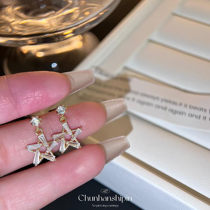 Dongdaemun no ear hole explosion zircon exquisite super flash sweet star stud earrings women's ear clips no hole high sense earrings