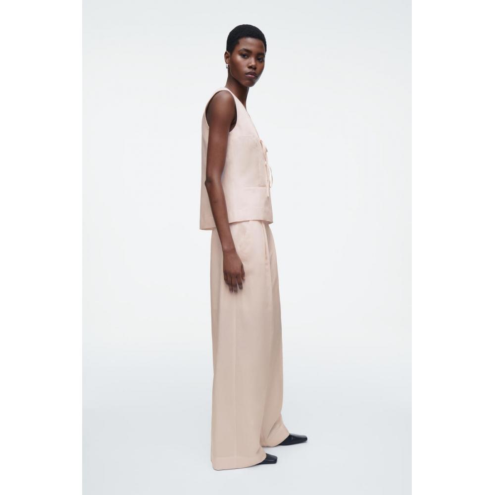 COS Жилет с завязками спереди в Японии