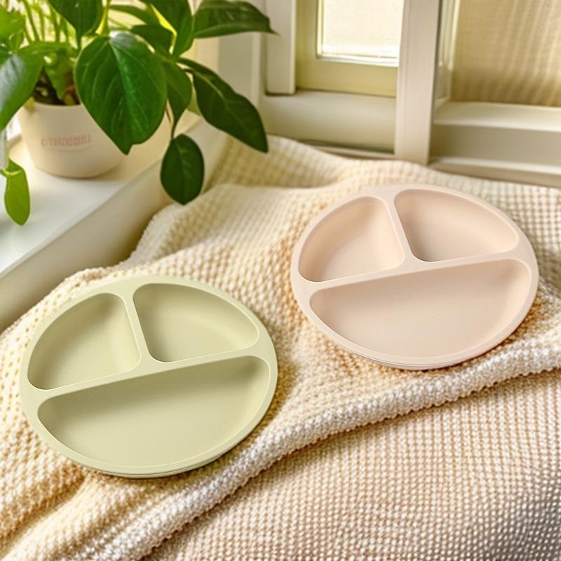 Силиконовая тарелка на присоске с улыбающимся лицом для малышей - Разделенная, Непроливающаяся посуда для кормления и обучения