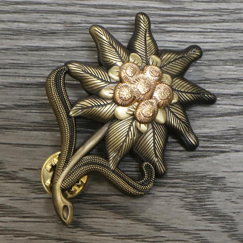 Snow Flower Accessories Medals And Badges Beautiful Design Collectible Items Perfect For Gifts Awards And Decoration