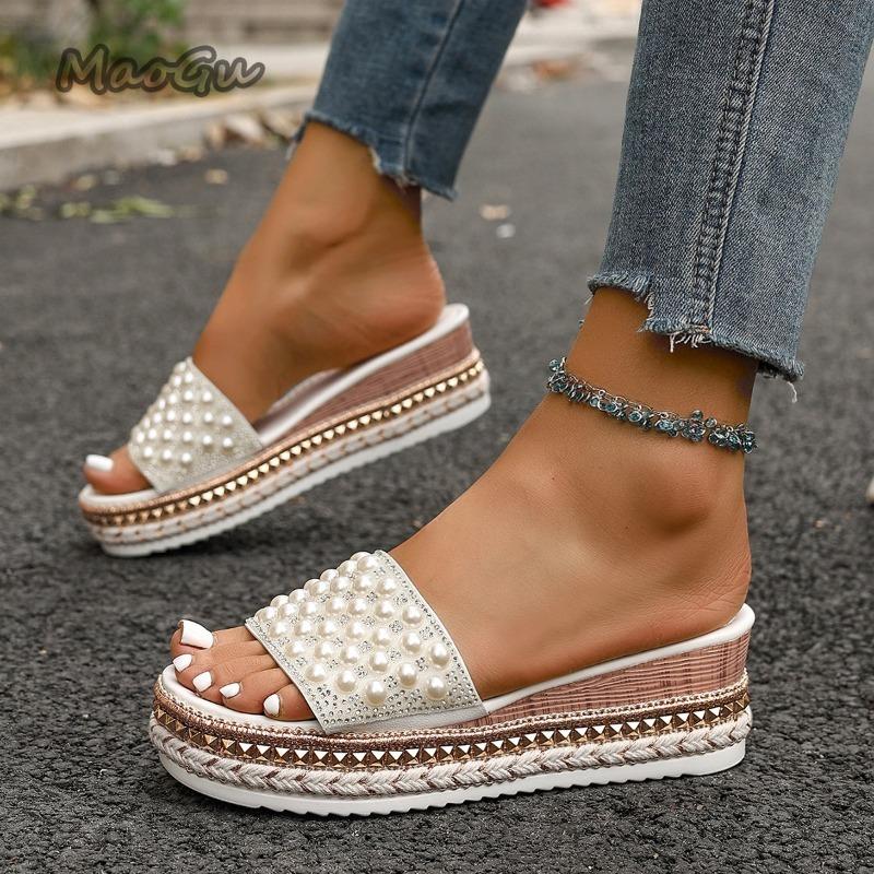 Fashion Summer Outdoor Peep Toe Thick Bottom Women's Slippers Shoes for Women 2025 Fashion New Round Toe Pearl Casual Slippers Women