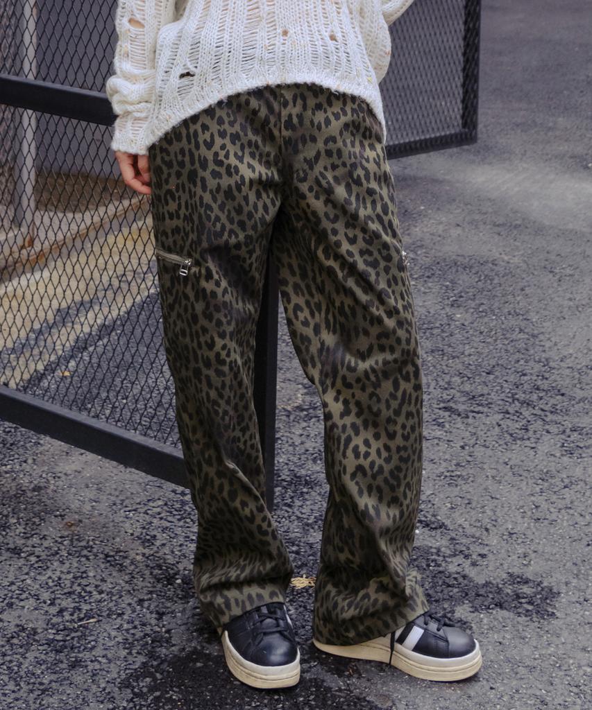 HIGH SCHOOL DISCO Leopard Zipper Pocket Pants_Khaki