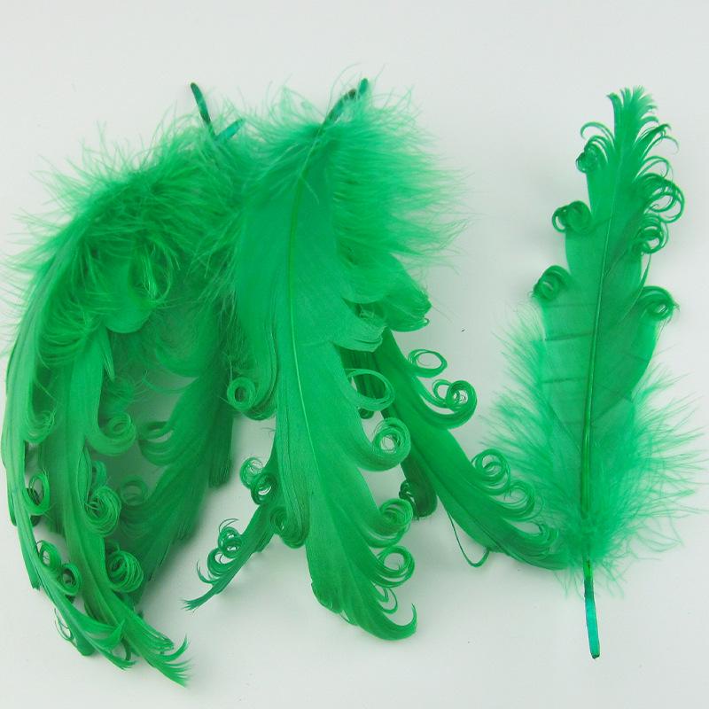 Аксессуары из белых больших вьющихся перьев своими руками для шляп, одежды и сумок