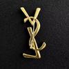 Letter Small Fragrance Style Suit Brooch French Retro High-end Sense Versatile Accessories Brooch Light Luxury