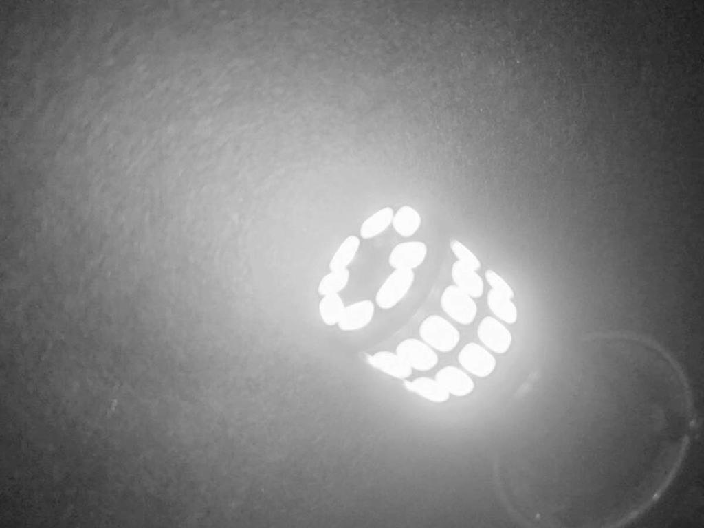 Светодиодные лампы MAMEDEN T10 и T16 белого цвета для задних габаритных огней