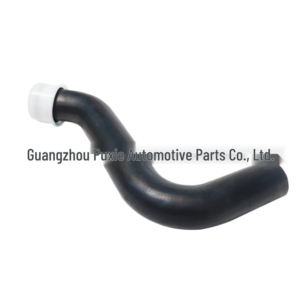 Черный патрубок радиатора для Mercedes Sprinter (Деталь №9065012982)