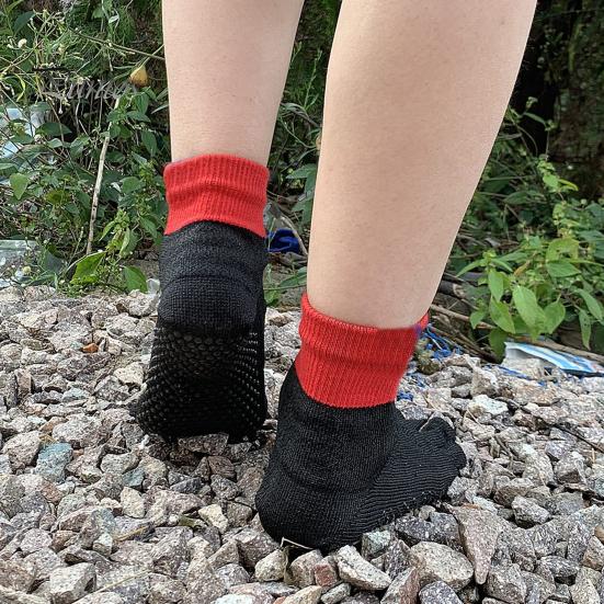 2 Pairs Barefoot Grounding Socks Outdoor Beach Camping Hiking Climbing Five Toes Socks Cut-resistant Men Women Non-slip Silicone Gripper Socks