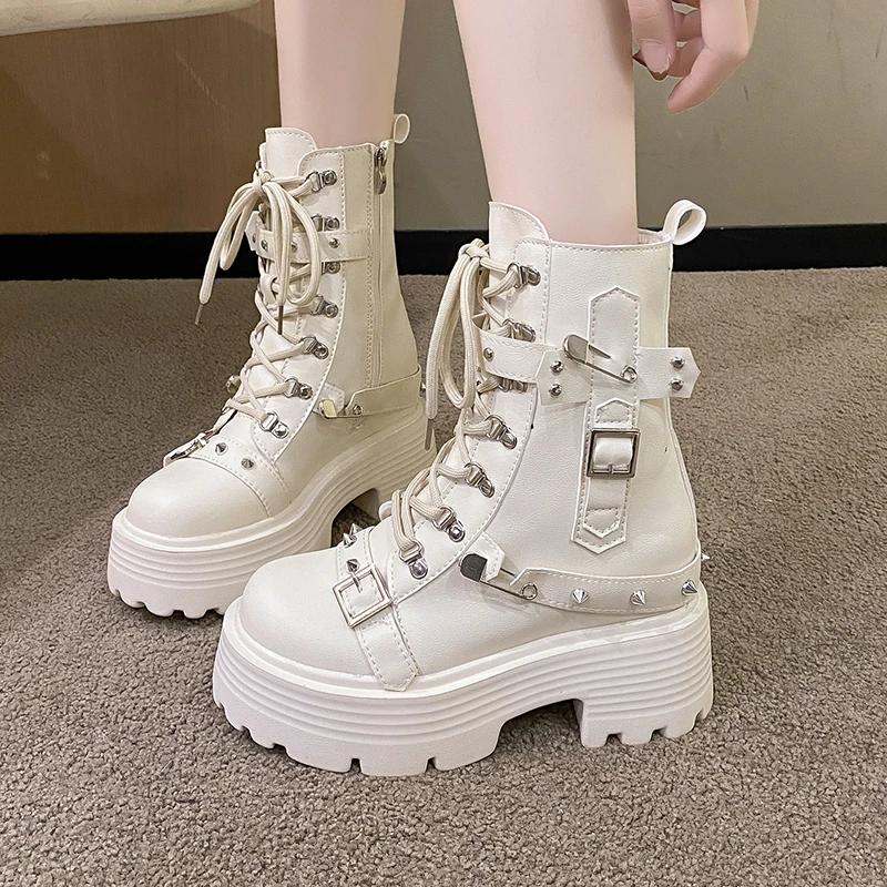 Fashion Women Autumn Winter Warm Plush Punk Boots Fashion Chunky Leather Sneakers 9CM Wedge Buckle Rivet Platform Motorcycle Ankle Boots