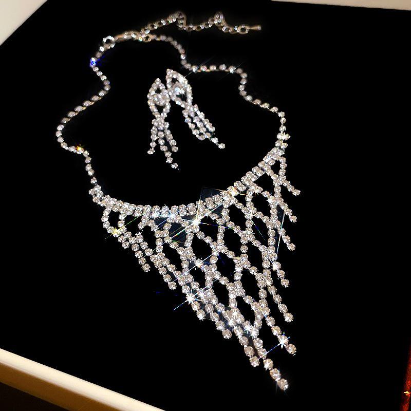 Роскошный комплект из европейских и американских бриллиантовых подвесок и серег - элегантные универсальные ювелирные изделия