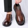 Ретро легкие влагостойкие нескользящие износостойкие мягкие двухслойные из коровьей кожи дышащие удобные дышащие универсальные модные мужские деловые туфли