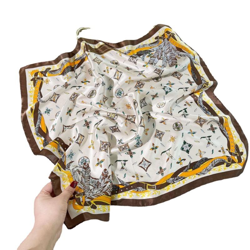 Light Luxury Classic Four-leaf Clover Silk Silk Scarf Women's Light Luxury High-grade Mulberry Silk Scarf Business Gift Square Scarf Scarf