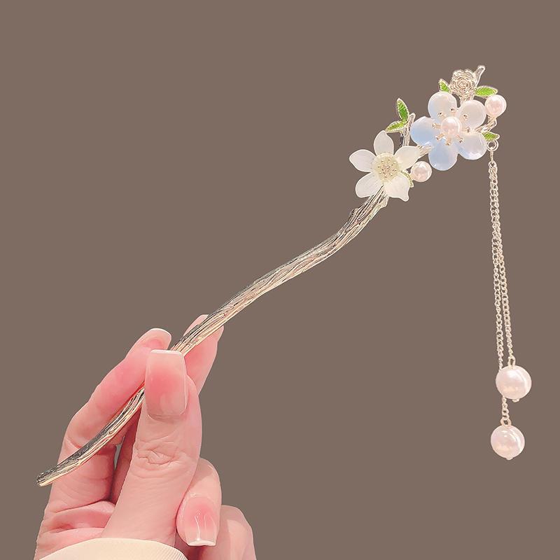 High-End Retro Chinese Tassel Hairpin for Women - Versatile Alloy Hair Clip for Elegant Updos