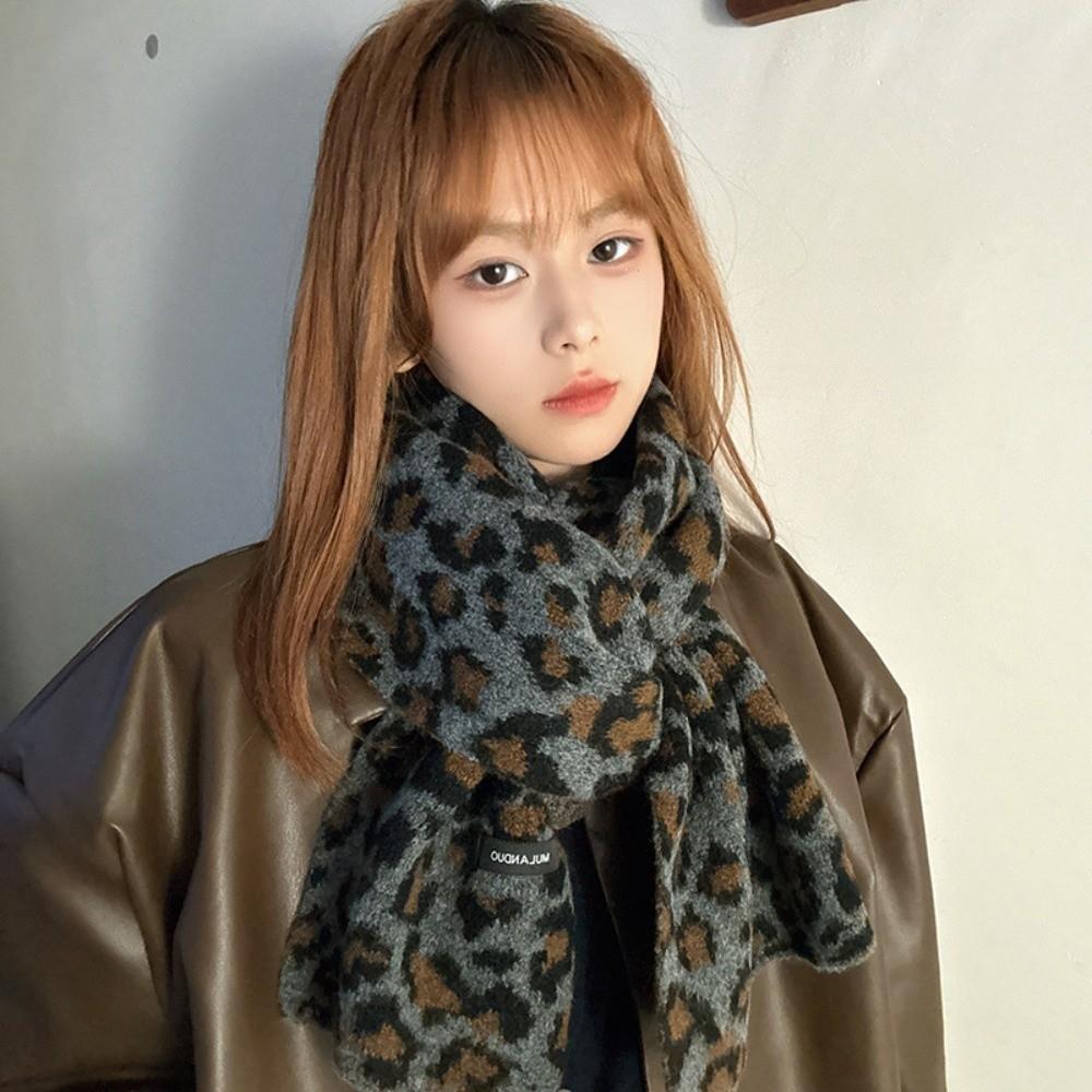 Lightweight Leopard Print Scarf Cashmere Blend Winter Shawl Fashion Imitation Wool Scarf Unisex